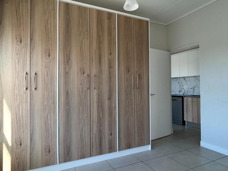 To Let 1 Bedroom Property for Rent in Sandown Western Cape